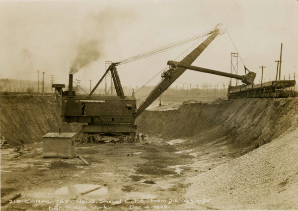 Marion Shovel at site in 1920